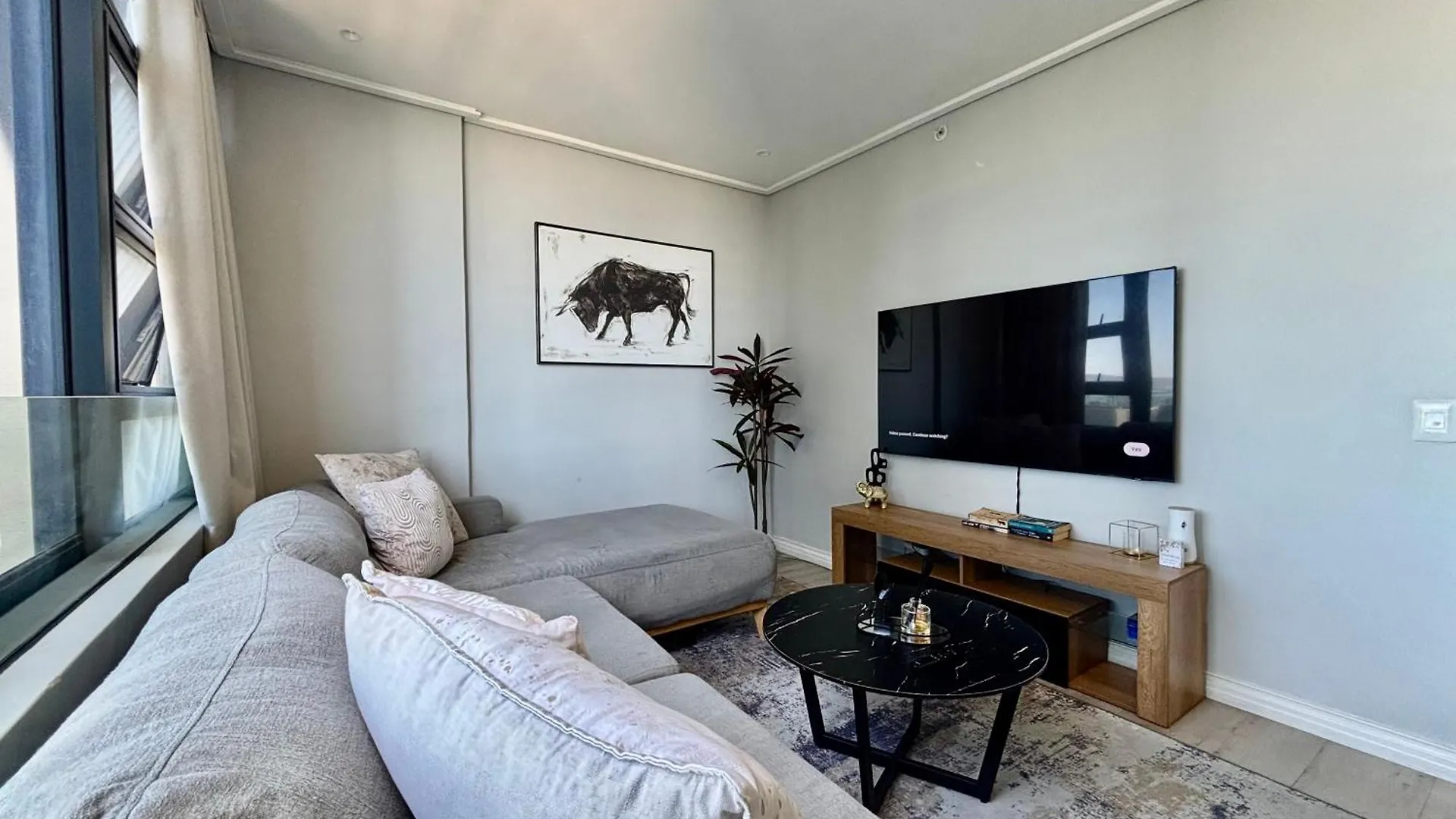 16 On Bree Apartment Cape Town