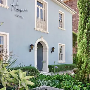 3* Hotel Harpers House