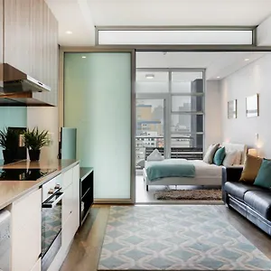 Backup-powered Stylish Near Table Mountain Apartment